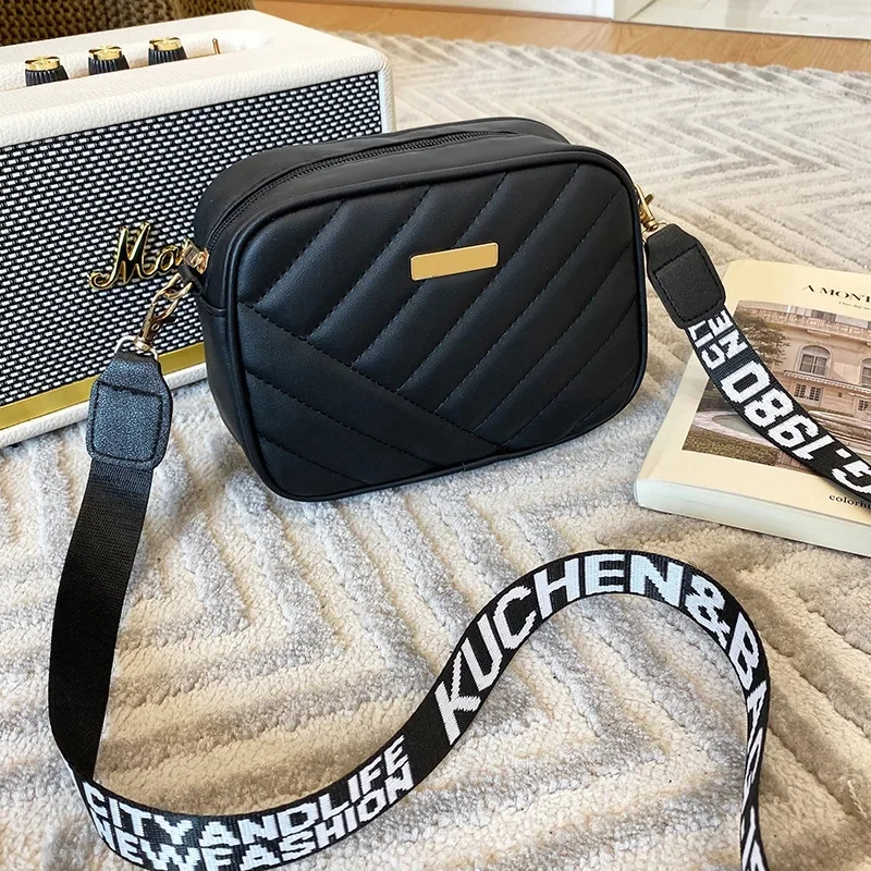 TRENDY CROSSBODY BAG
